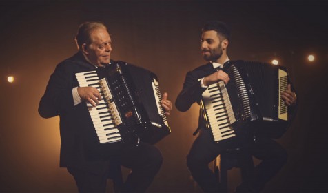 בין ברודווי לשאנז-אליזה